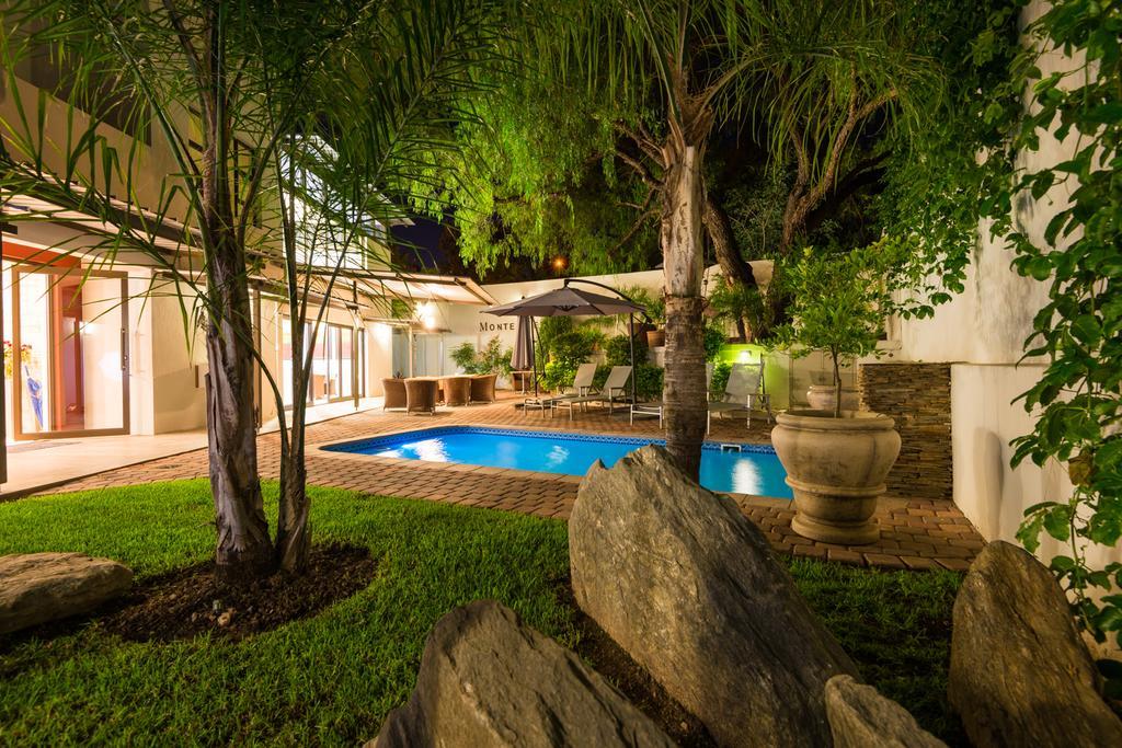 Montebello Guesthouse Windhoek Exterior photo